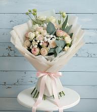 Букет цветов из:  Розы и Лизиантусы в Табунах