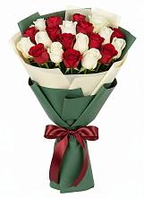 Букет Микс из красных и белых роз #REPLACE_PRED# Табунах