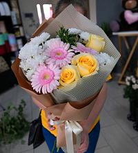 Букет цветов из:  Герберы, Розы и Хризантемы в Табунах