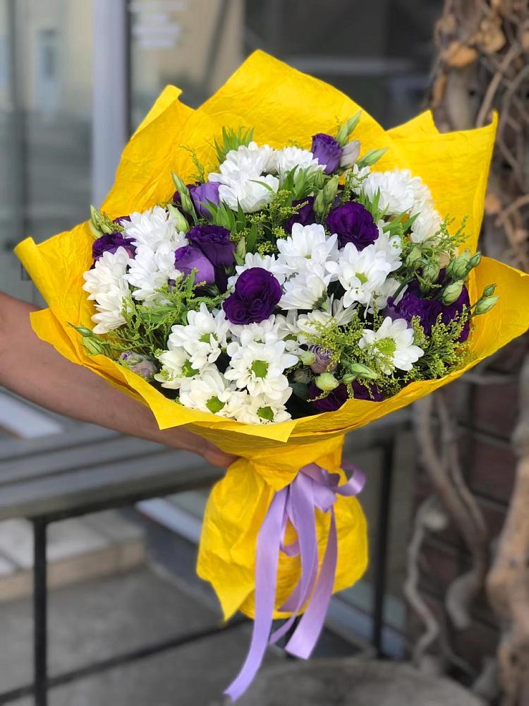 Букет цветов из: Ирисы, Хризантемы и Ромашки в Табунах