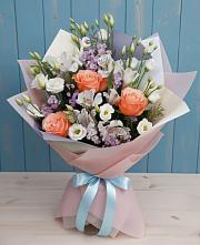 Букет цветов из:  Лизиантусы, Розы, Альстромерии и Гипсофила #REPLACE_PRED# Табунах