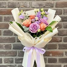 Букет цветов из:  Лизиантусы и Розы #REPLACE_PRED# Табунах